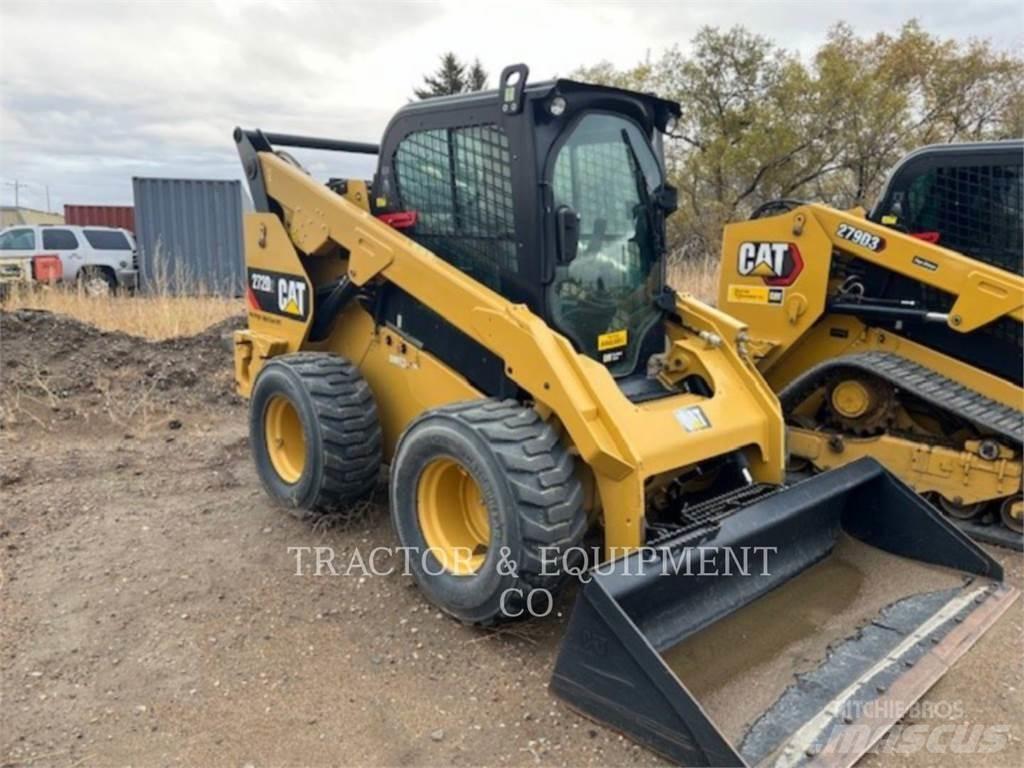 CAT 272D2 滑移装载机