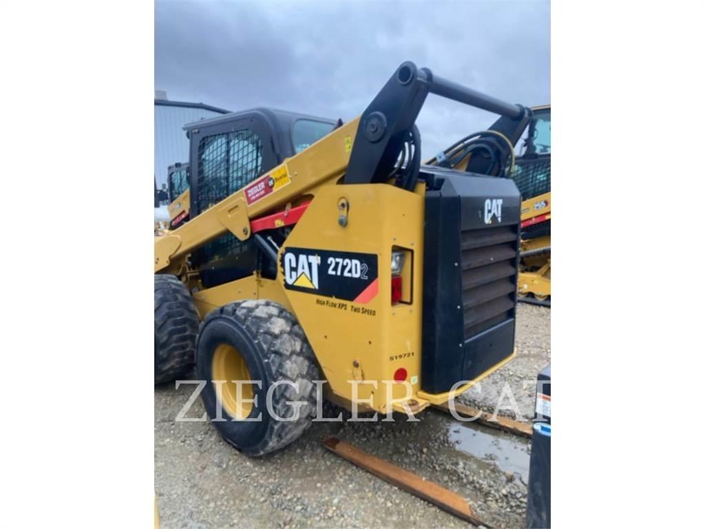 CAT 272D2 滑移装载机