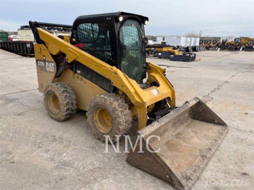 CAT 272D2 滑移装载机
