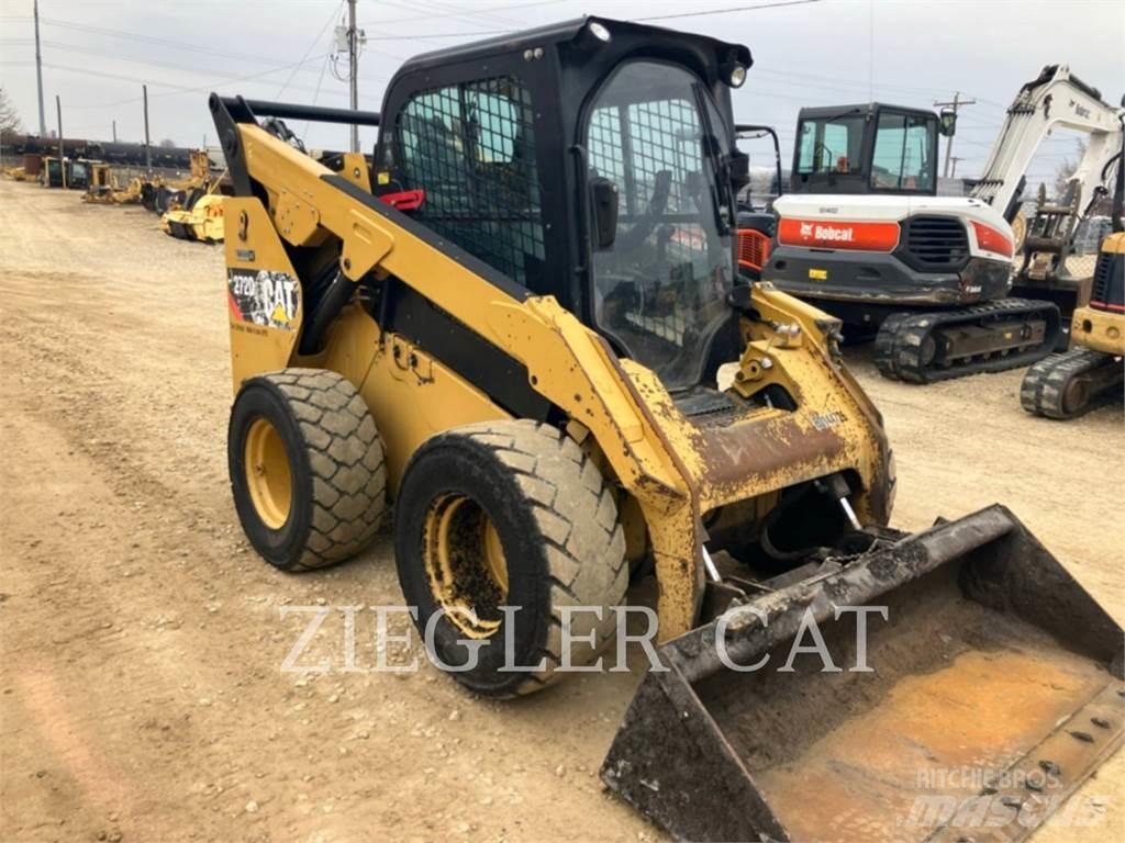 CAT 272D2 滑移装载机