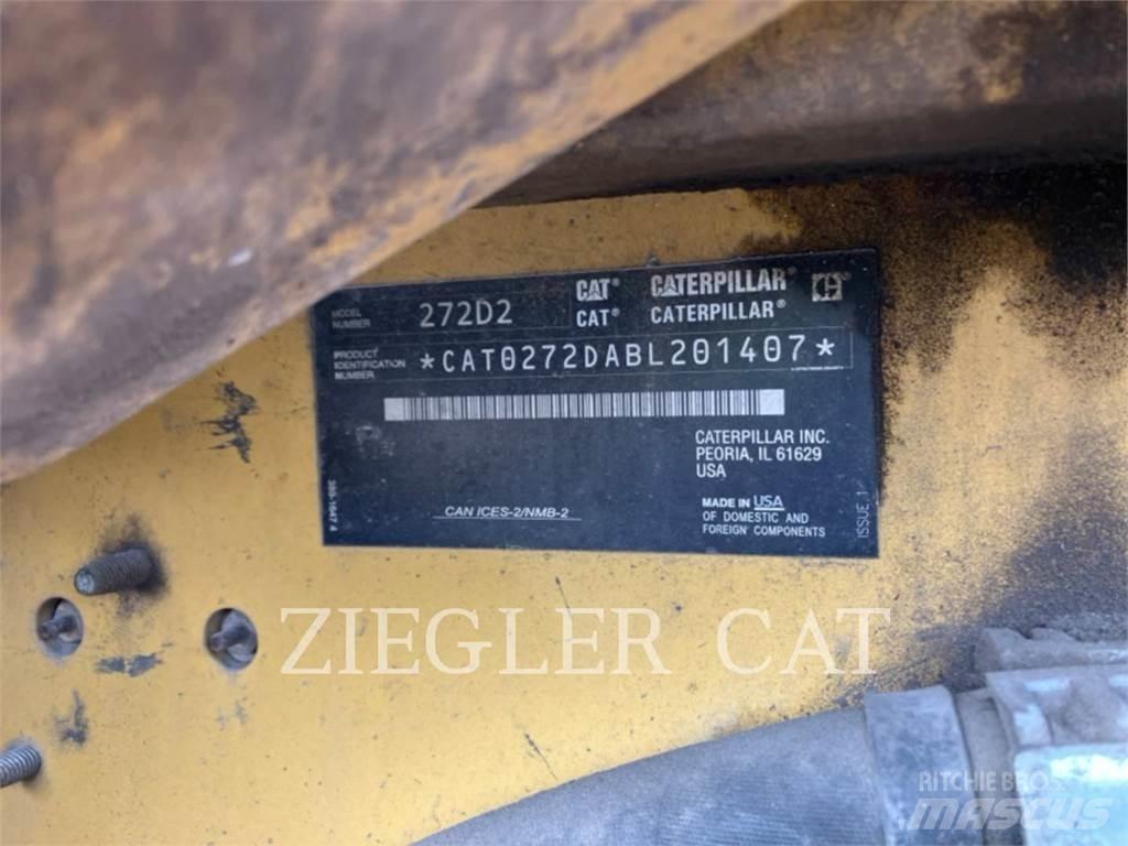 CAT 272D2 滑移装载机