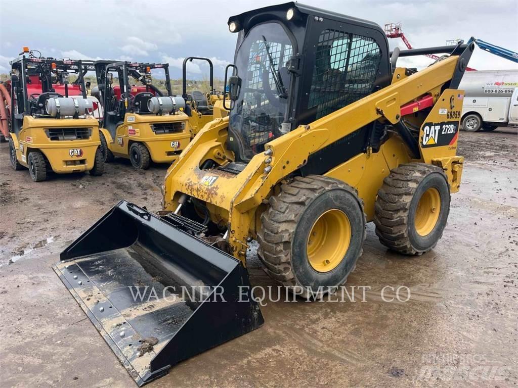CAT 272D2 滑移装载机