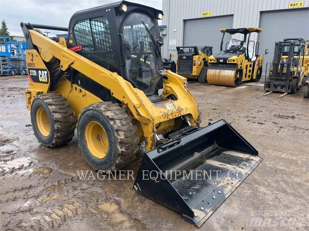 CAT 272D2 滑移装载机