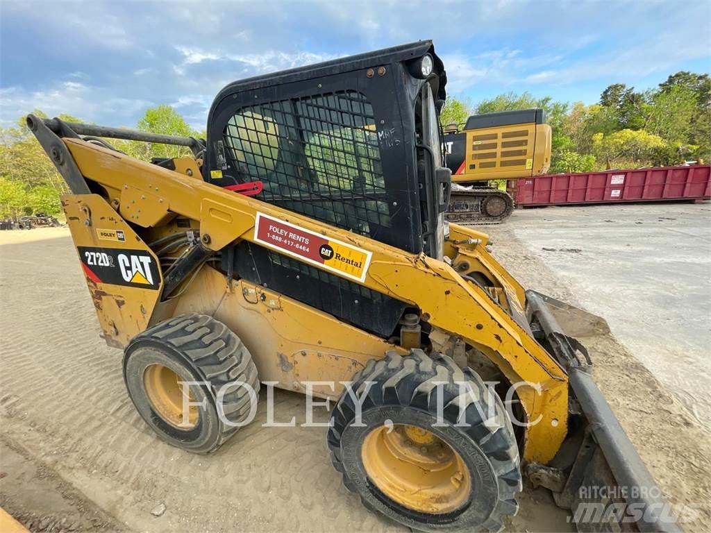 CAT 272D2 滑移装载机