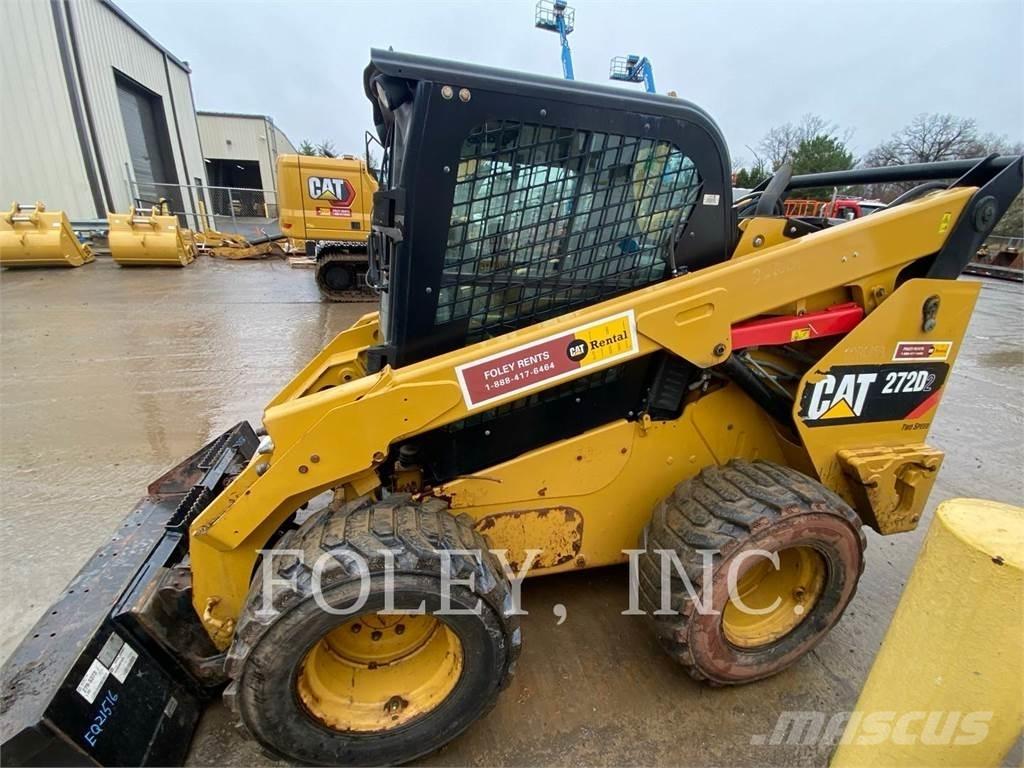 CAT 272D2 滑移装载机