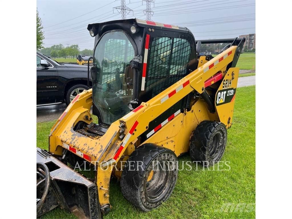 CAT 272D2 滑移装载机