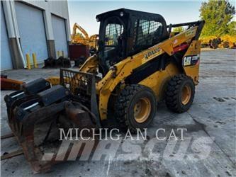 CAT 272D2 A2HQ 滑移装载机