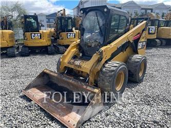 CAT 272D2XHP 滑移装载机