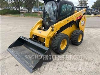 CAT 272D3 滑移装载机