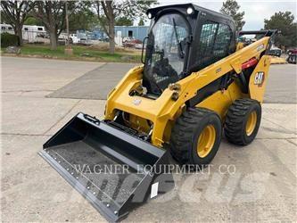 CAT 272D3 滑移装载机