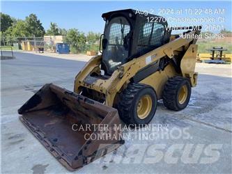 CAT 272D3 滑移装载机