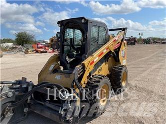 CAT 272D3 滑移装载机
