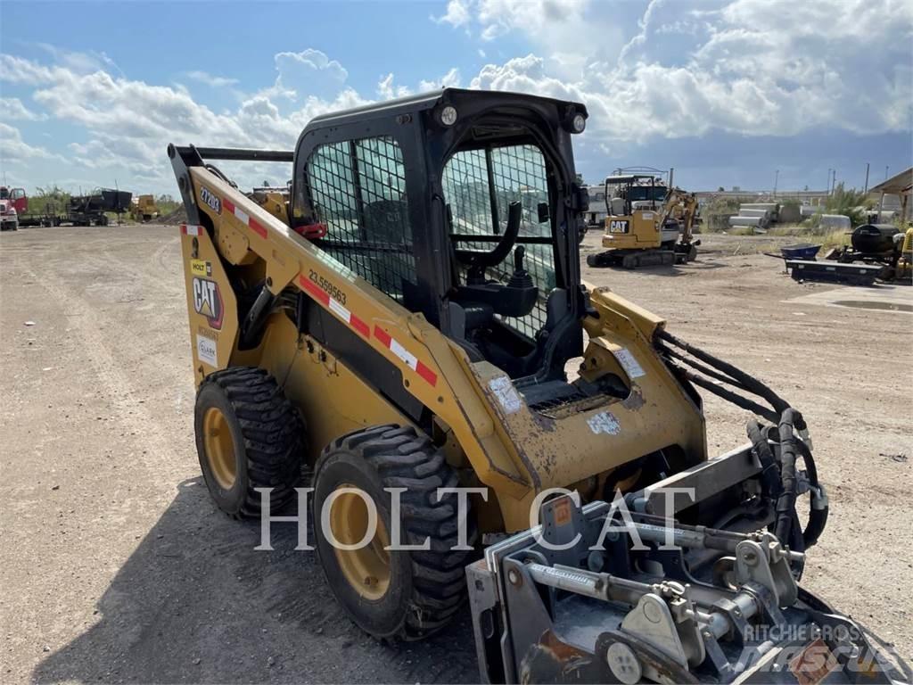 CAT 272D3 滑移装载机