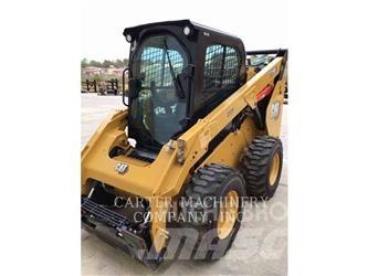 CAT 272D3 AC 滑移装载机