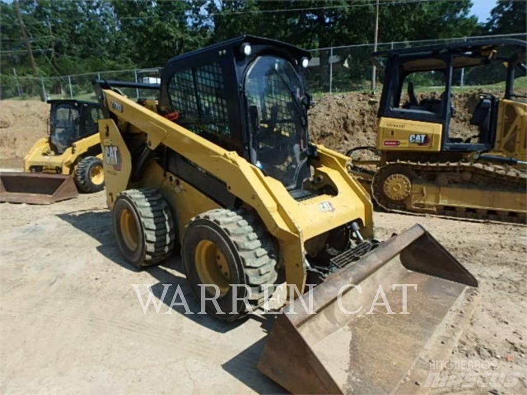 CAT 272D3 C3H1 滑移装载机