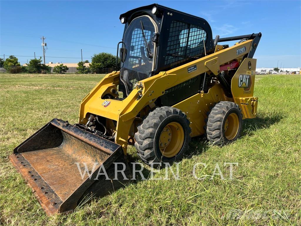 CAT 272D3 C3H3 滑移装载机
