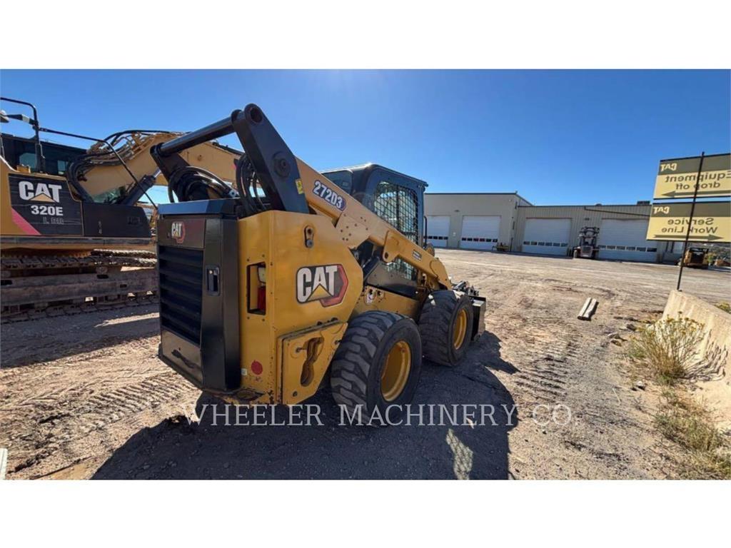 CAT 272D3 C3HF 滑移装载机
