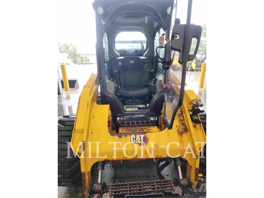 CAT 272D3 XHP 滑移装载机