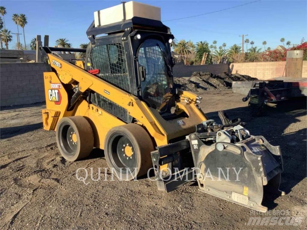 CAT 272D3XE 滑移装载机