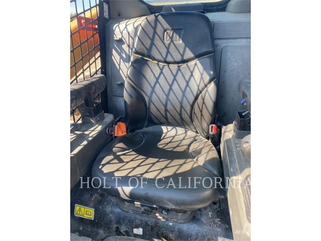CAT 279 HF 滑移装载机