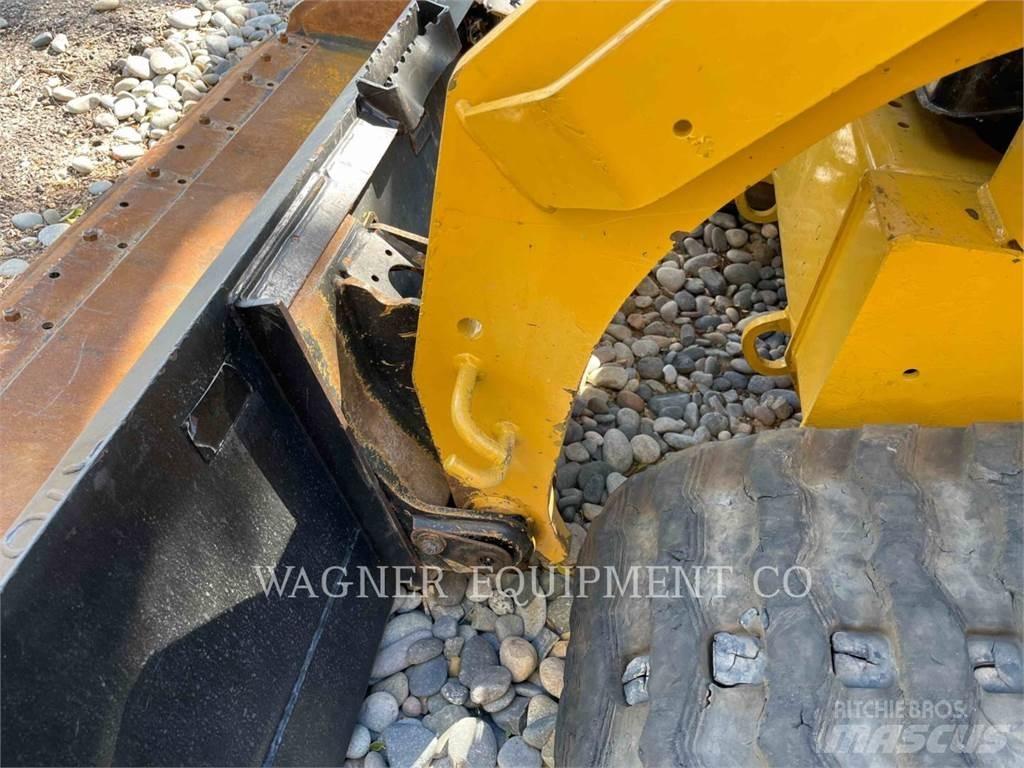CAT 279D 履带式装载机