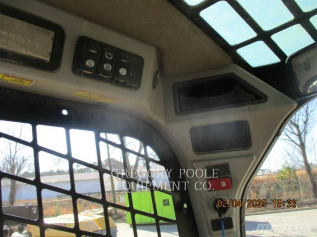 CAT 279D 履带式装载机