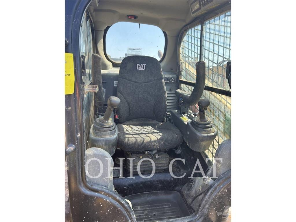 CAT 279D 履带式装载机