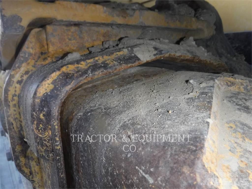 CAT 279D H3CB 滑移装载机