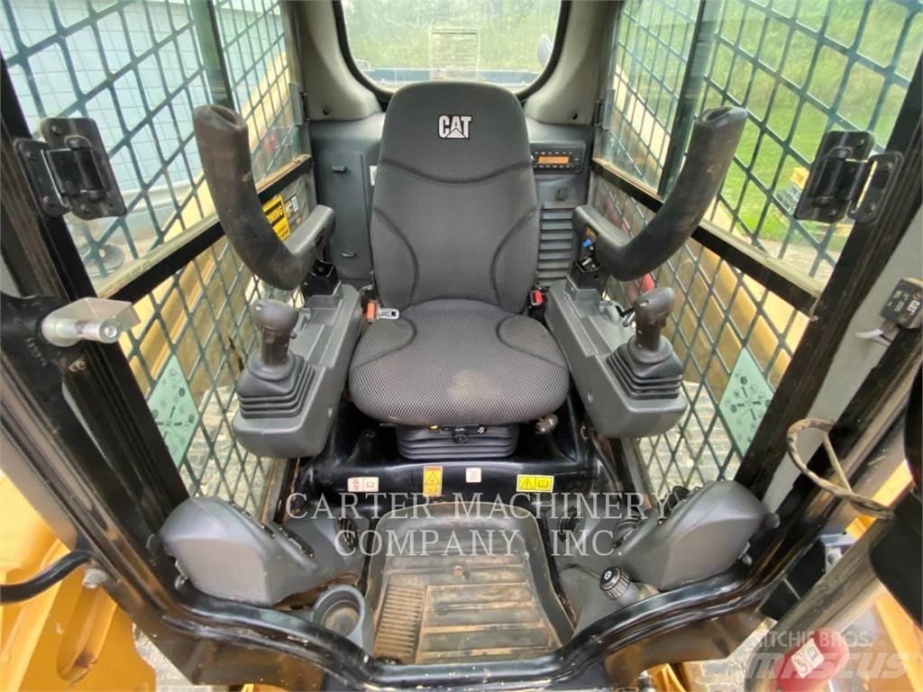 CAT 279D3 滑移装载机