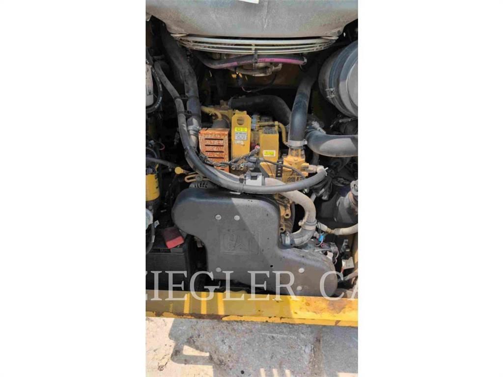 CAT 279D3 履带式装载机