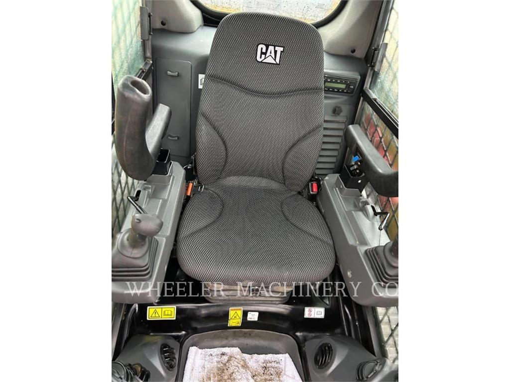 CAT 279D3 C3HF 履带式装载机