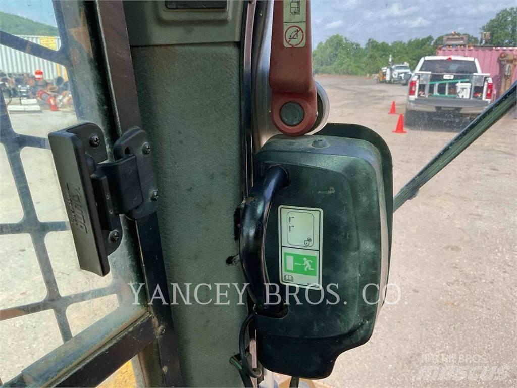 CAT 279D3 HF 滑移装载机