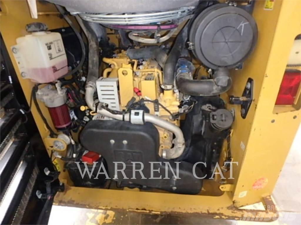 CAT 289D 履带式装载机