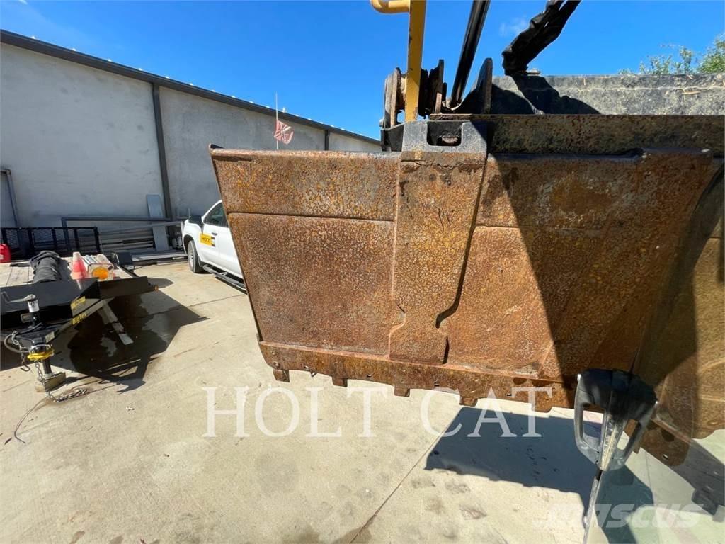 CAT 289D CAB 滑移装载机