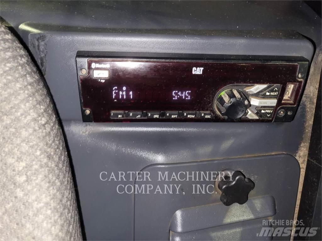 CAT 289D3 滑移装载机