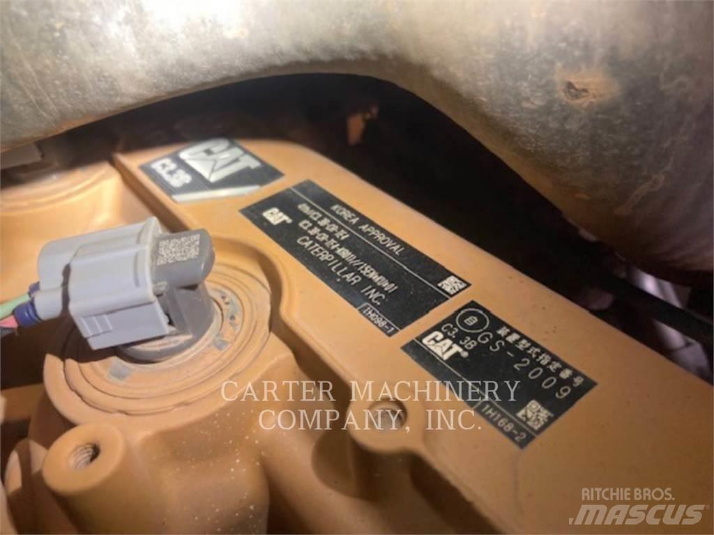 CAT 289D3 滑移装载机
