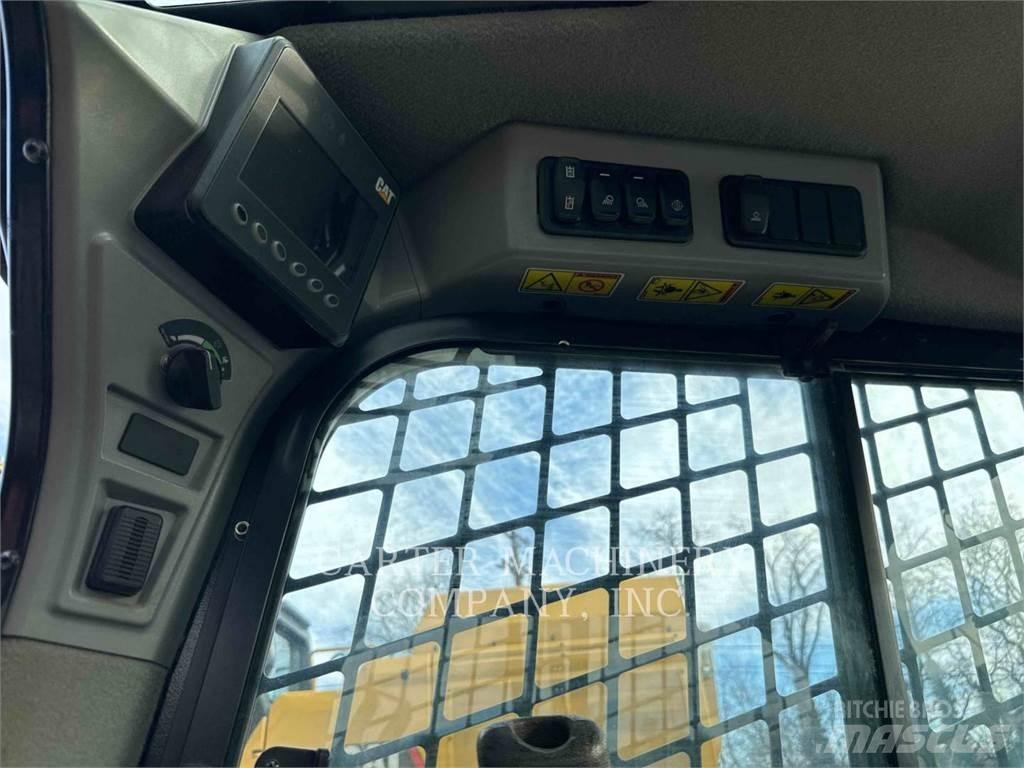 CAT 289D3 滑移装载机