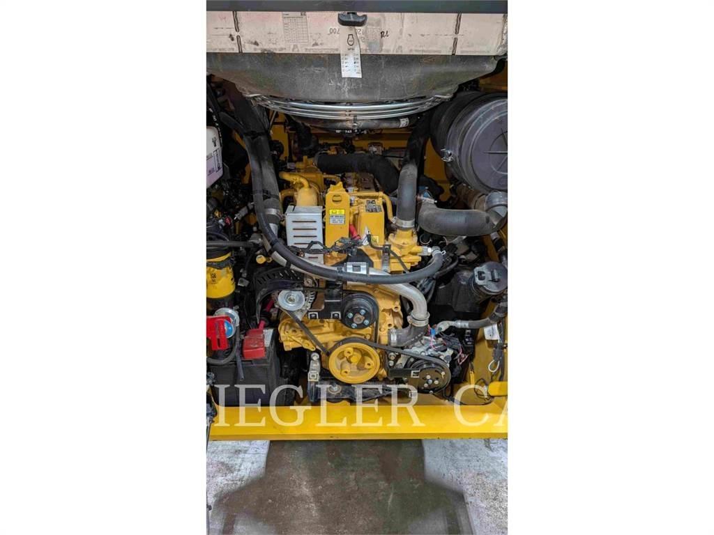 CAT 289D3 履带式装载机