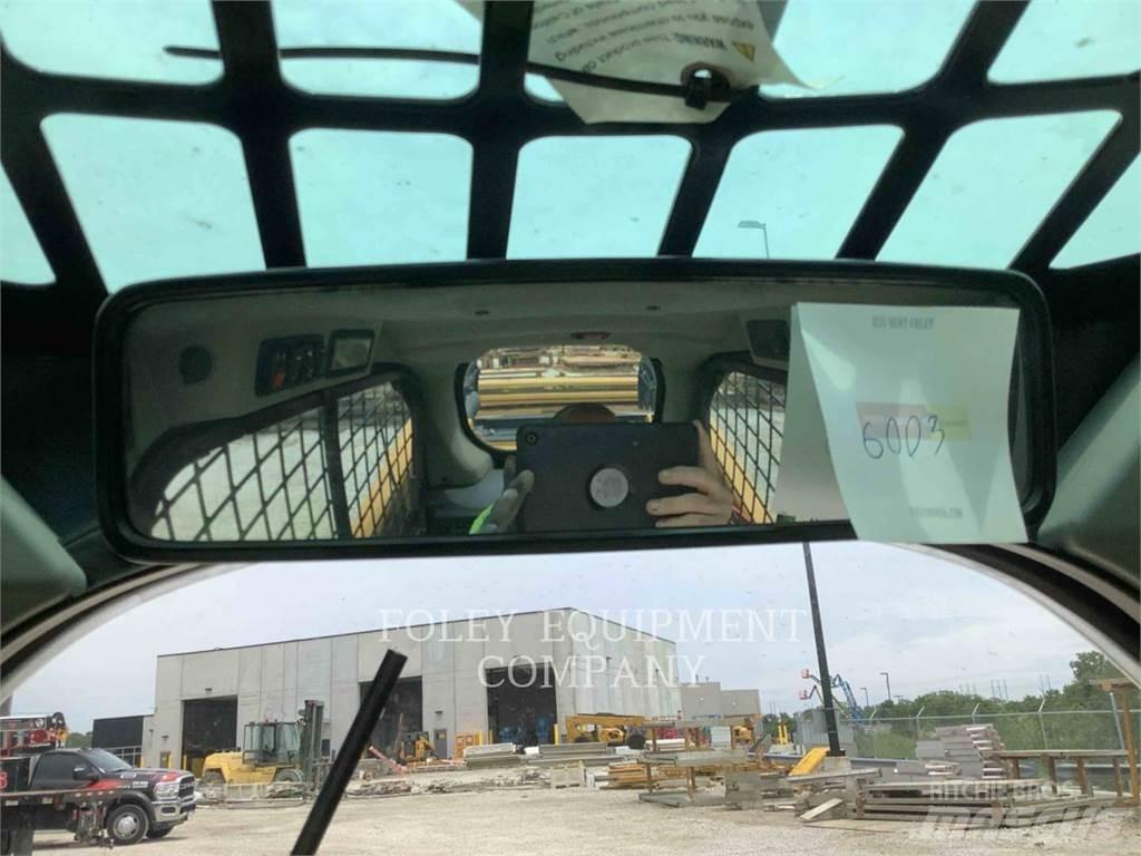 CAT 289D3 滑移装载机