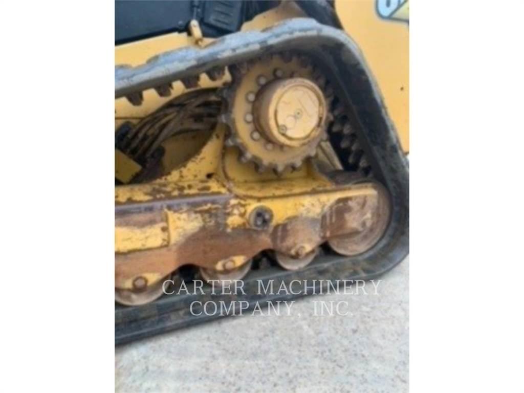 CAT 299D 滑移装载机