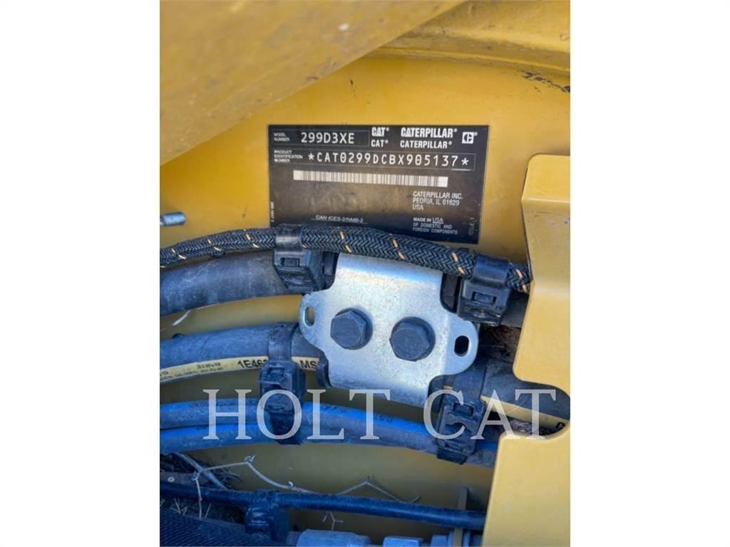 CAT 299D XHP 滑移装载机