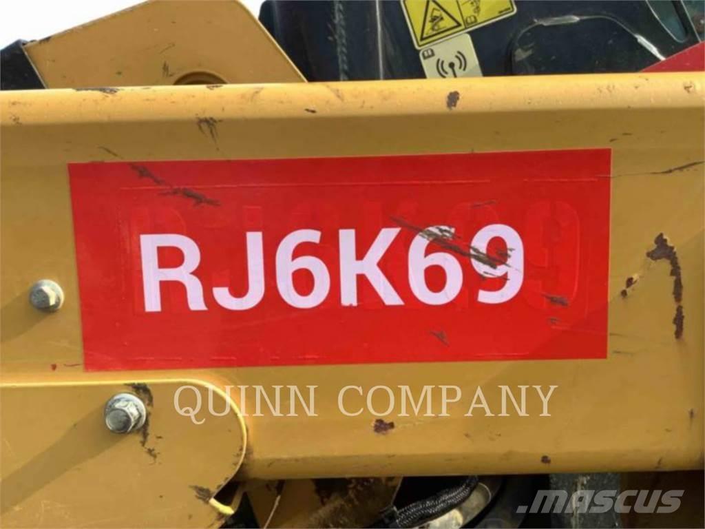 CAT 299D2 滑移装载机