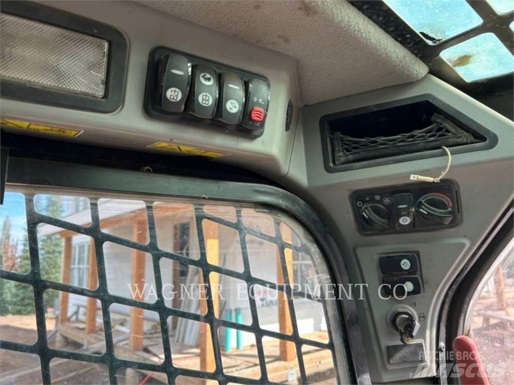 CAT 299D2 履带式装载机