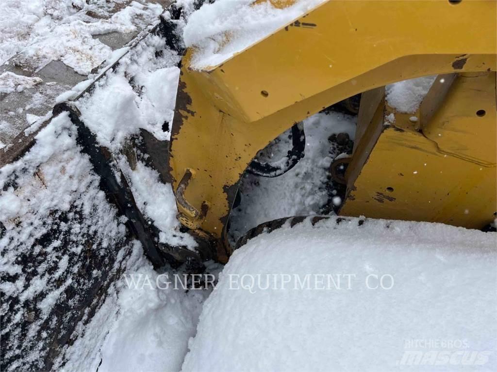 CAT 299D2 HF 履带式装载机