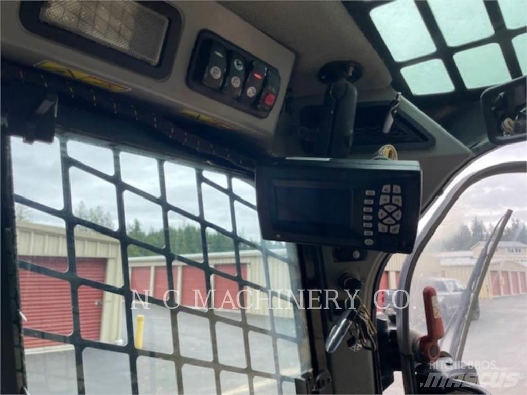 CAT 299D2 XHP 滑移装载机