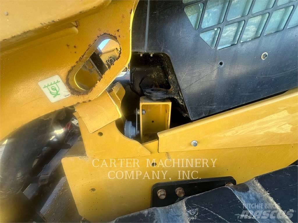 CAT 299D3 滑移装载机