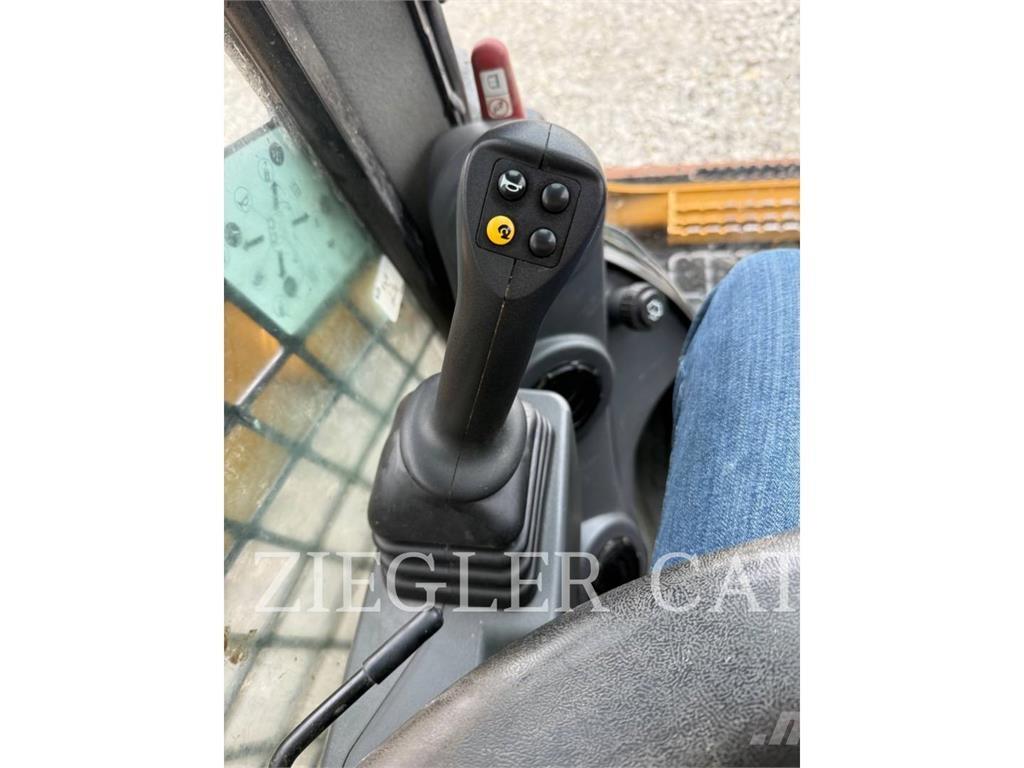 CAT 299D3 履带式装载机