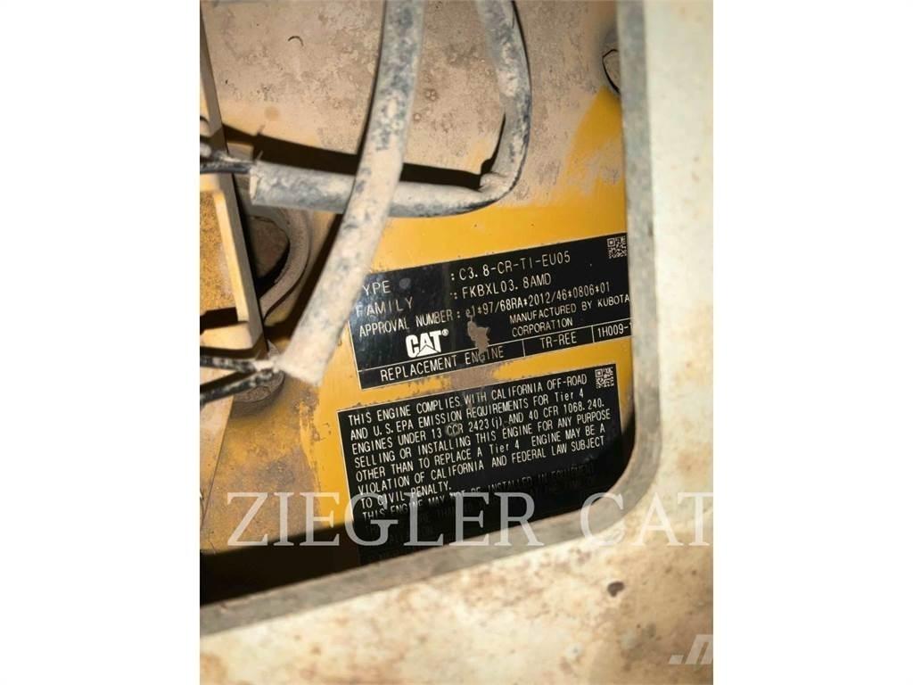 CAT 299D3 履带式装载机