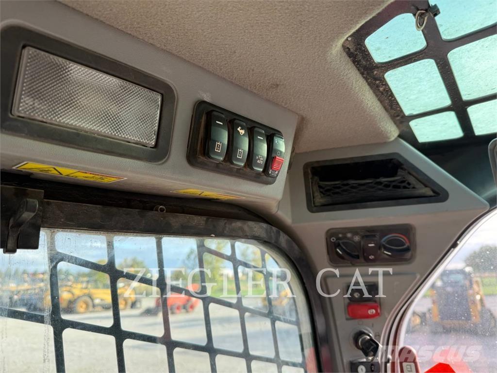 CAT 299D3 履带式装载机