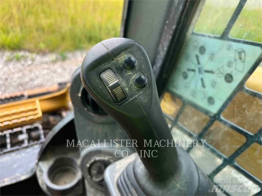 CAT 299D3 履带式装载机